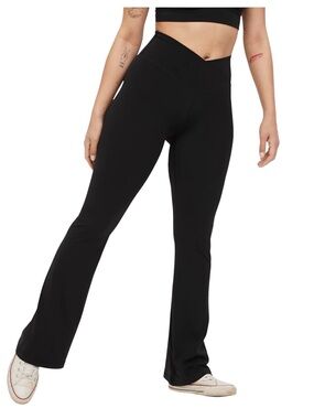 Aerie Offline Real Me Crossover
Flare Leggings Black Size XL